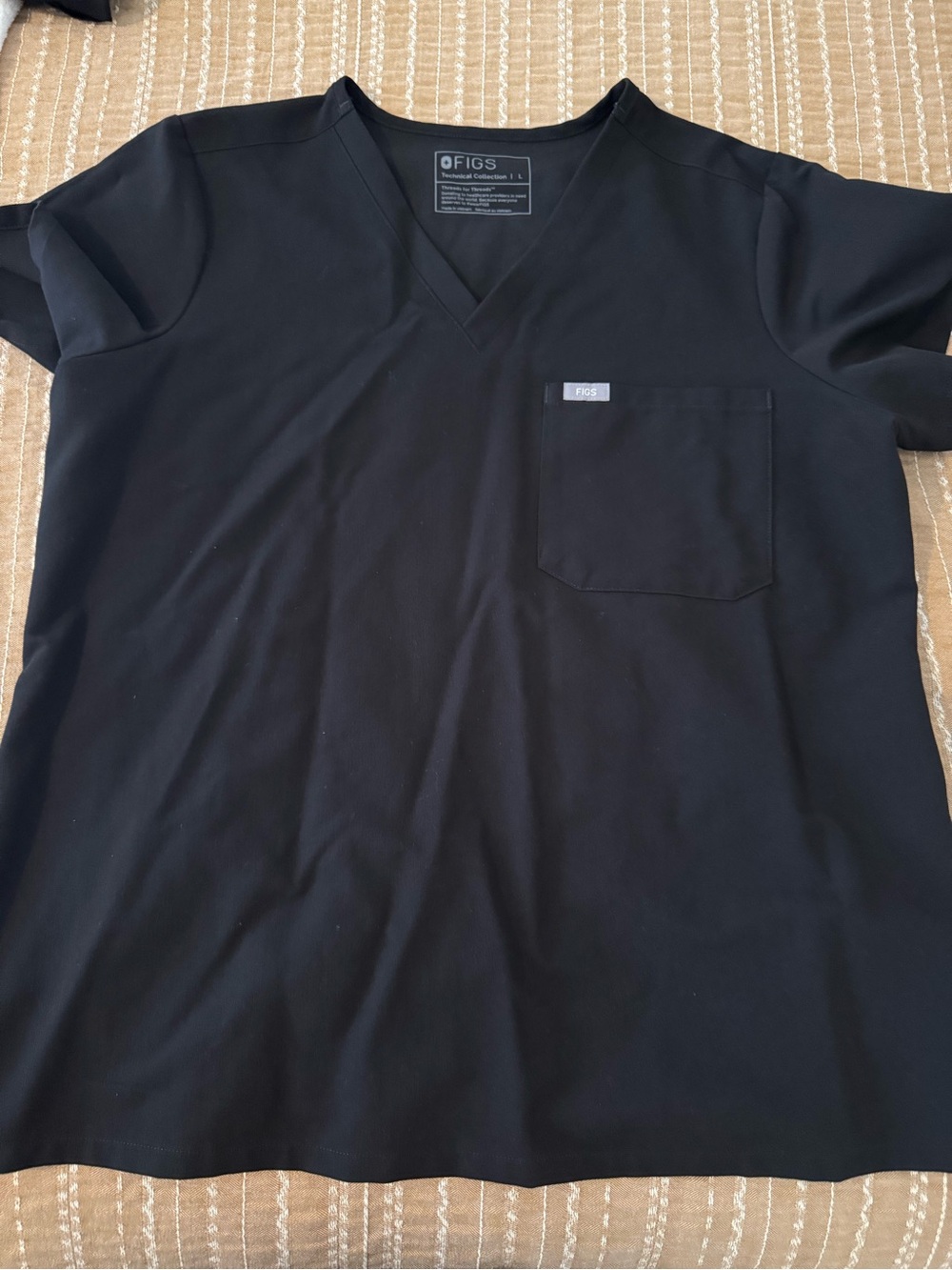FIGS Women’s Black Catalina Scrub Top